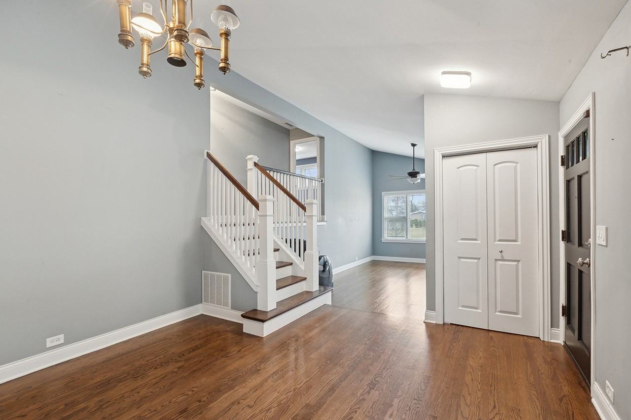 244 Glendale Rd - Photo 6 of 20