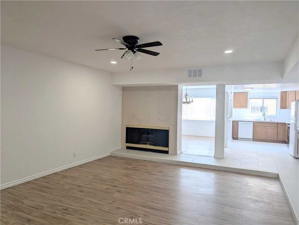 630 W Huntington Dr #103 - Photo 2 of 27