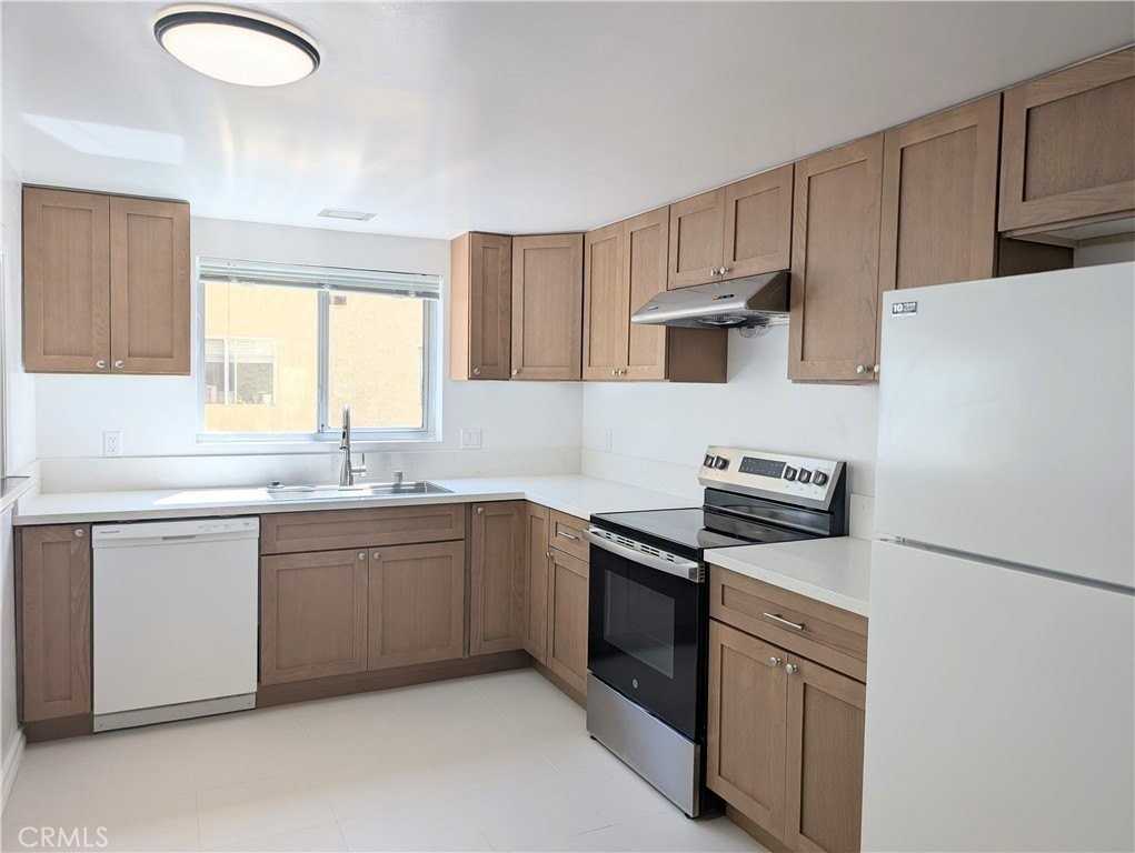 630 W Huntington Dr #103 - Photo 6 of 27