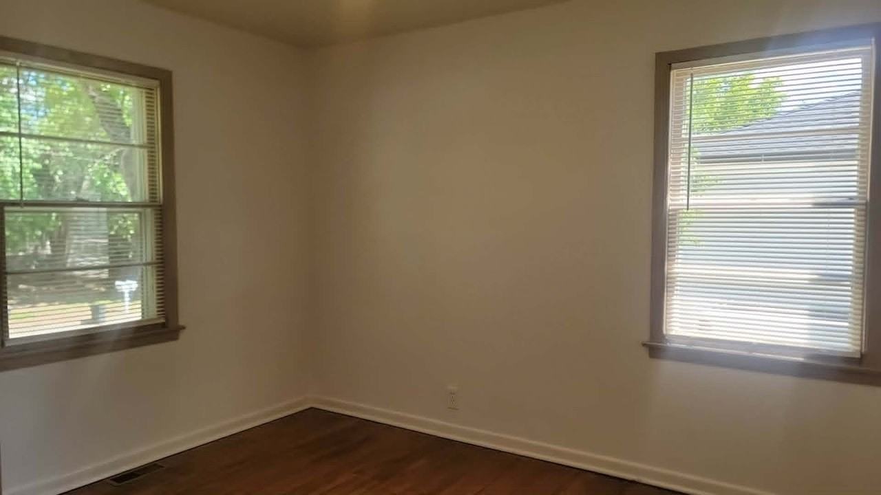 2307 South Broadview Street - Photo 5 of 18