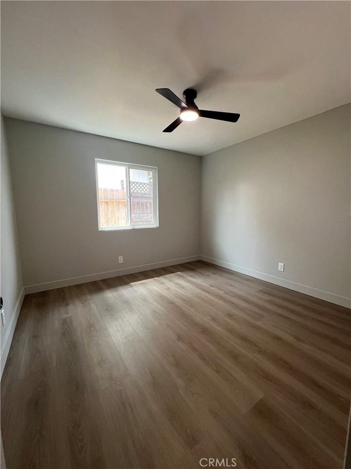 5245 Navarro St - Photo 4 of 9