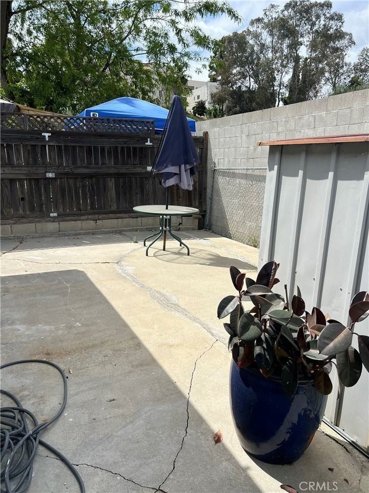 5245 Navarro St - Photo 7 of 9