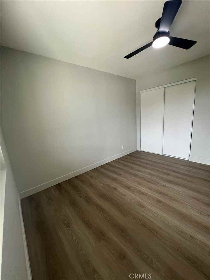 5247 Navarro St - Photo 3 of 5