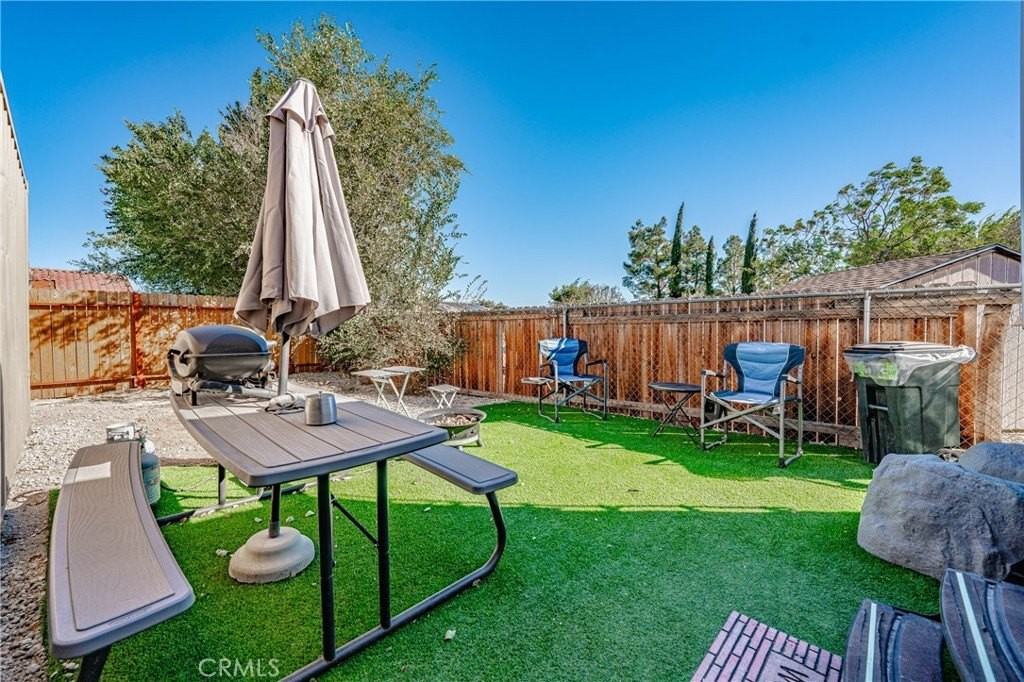 Yucca St - Photo 2 of 29
