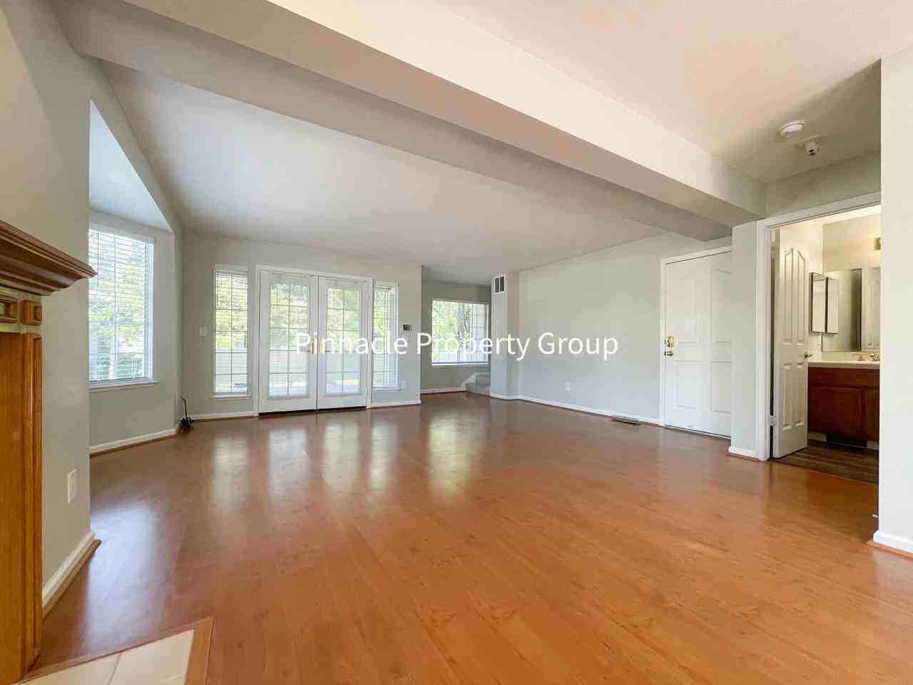 711 Hibiscus Place - Photo 5 of 26