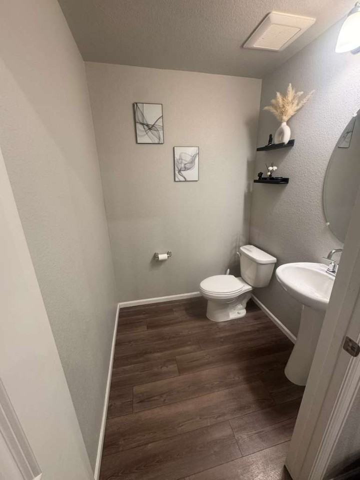 21201 East 63rd Drive - Photo 6 of 11
