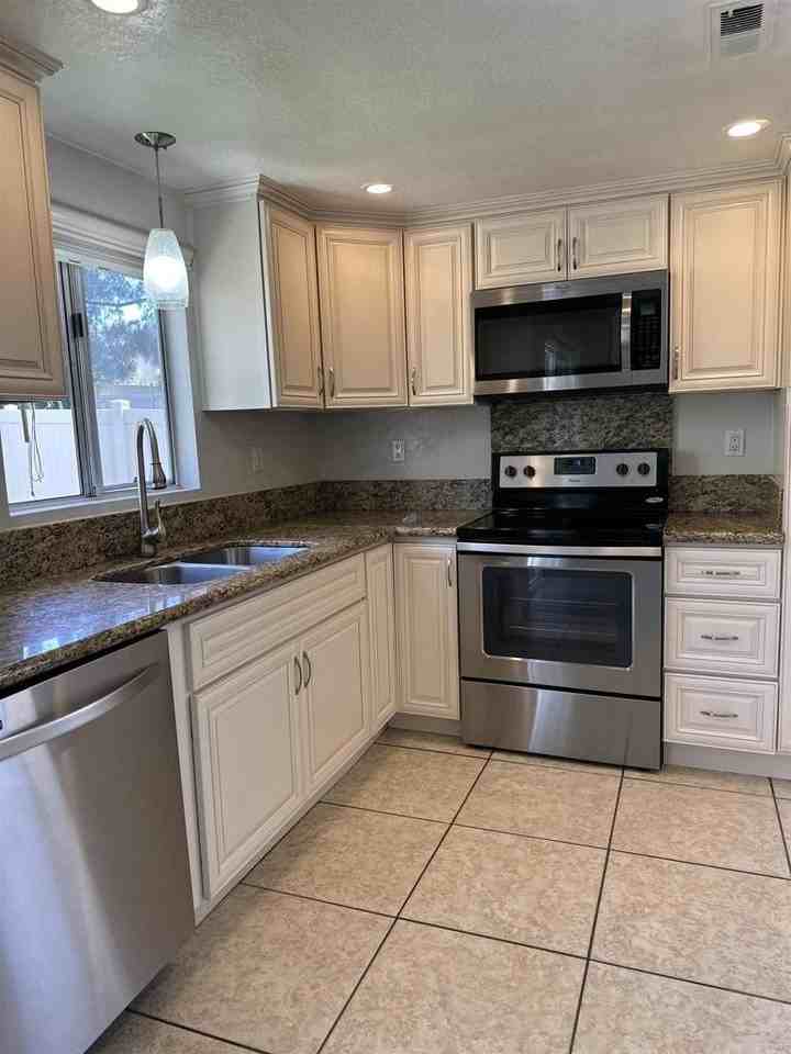 11079 Avenida De Los Lobos - Photo 3 of 8