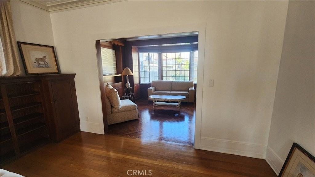 2215 W 21st St - Photo 4 of 17