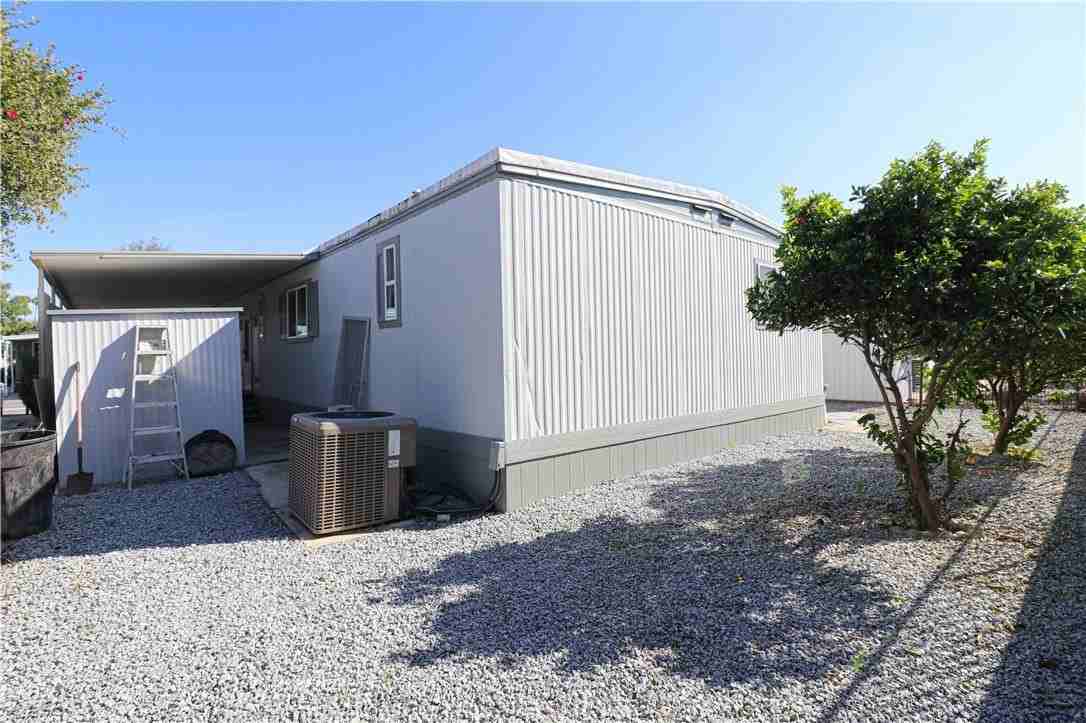 5001 W Florida Ave #129 - Photo 3 of 10