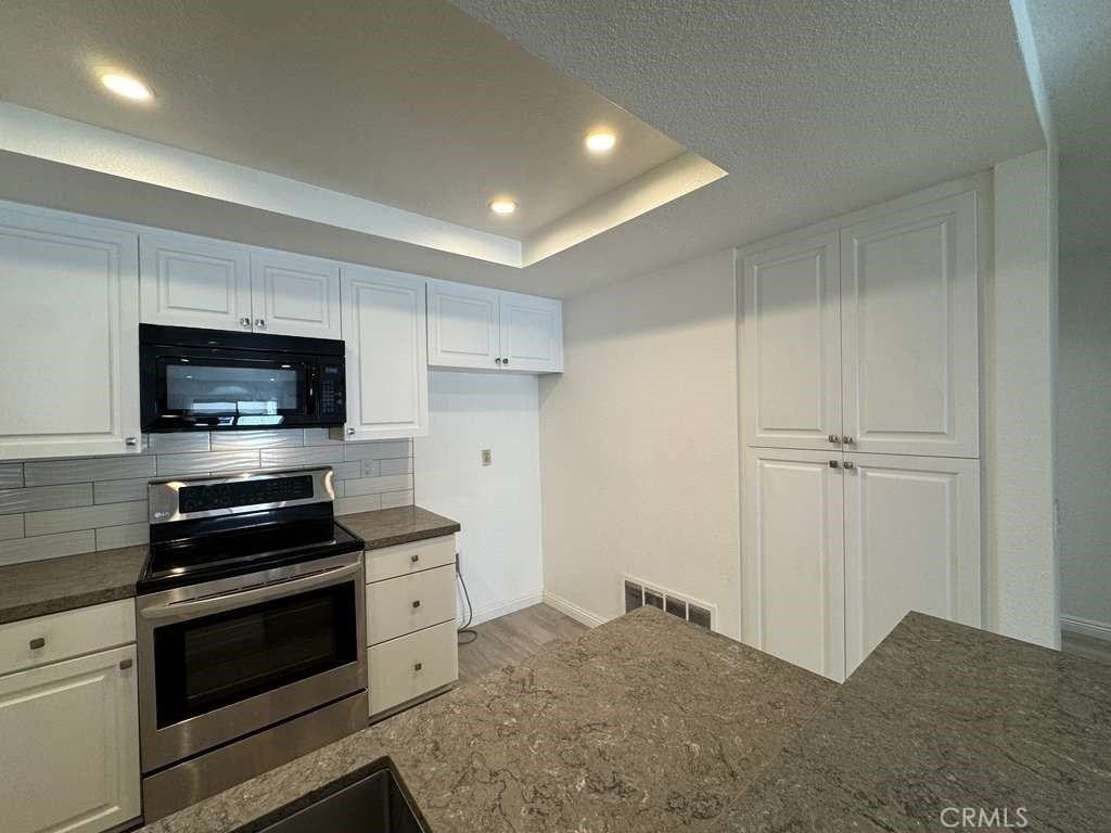 19 Grenada St - Photo 5 of 34