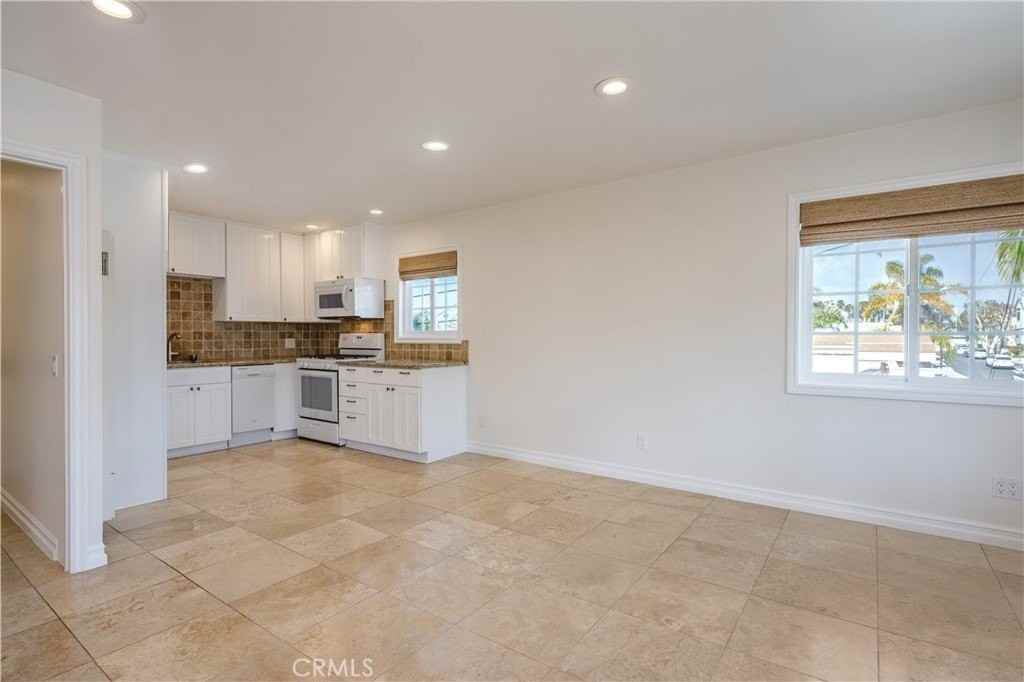 521 Jasmine Ave #1-2 - Photo 6 of 20