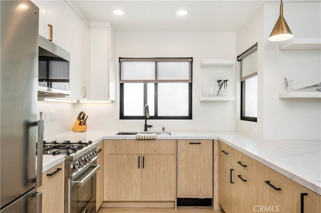 717 Orchid Ave #1-2 - Photo 7 of 10