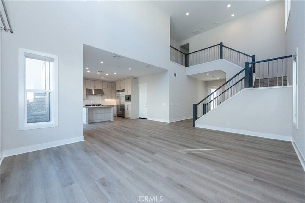 180 Longden - Photo 2 of 29