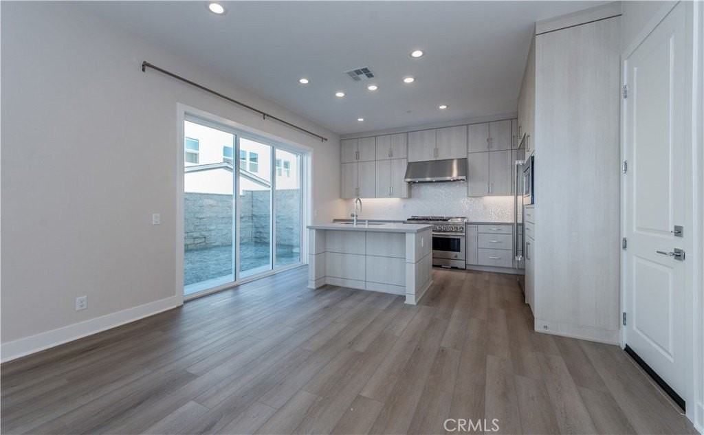 180 Longden - Photo 5 of 29