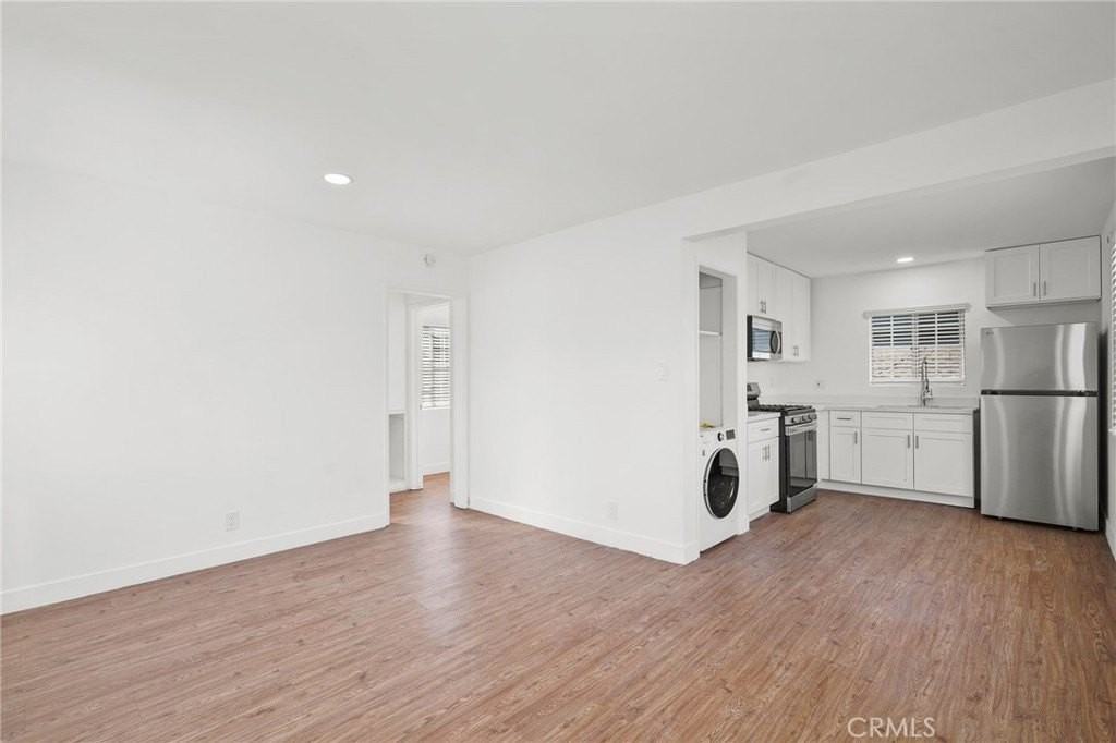530 Almond Ave - Photo 5 of 5