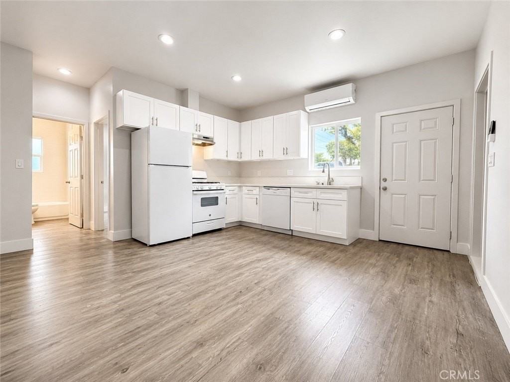 8633 Park St #1-2 - Photo 4 of 10