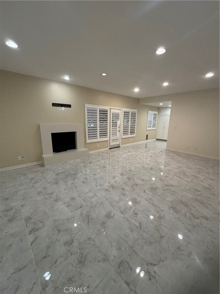 5200 White Oak Ave #36 - Photo 7 of 37