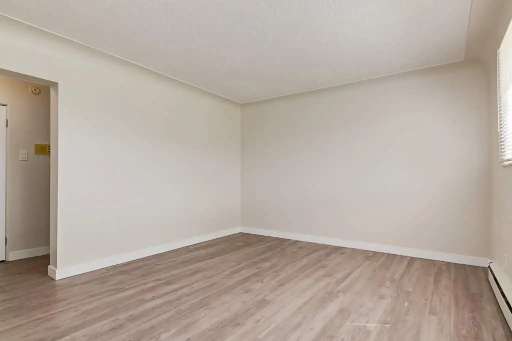 Eastwood Apartments - Photo 7 of 19