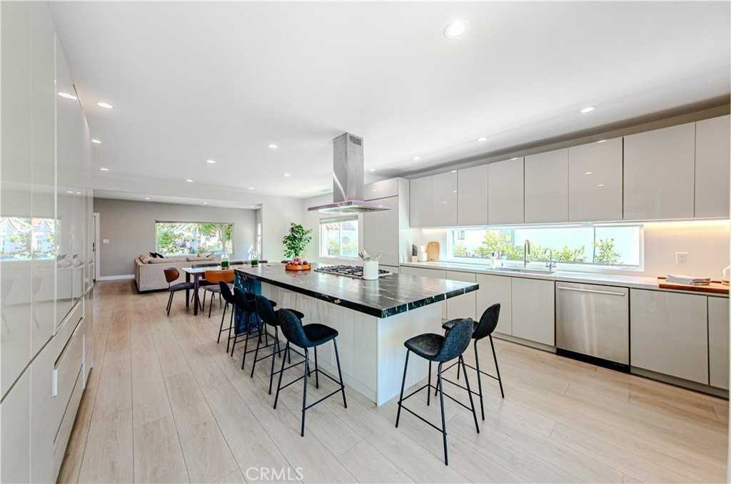 507 N Formosa Ave - Photo 4 of 29