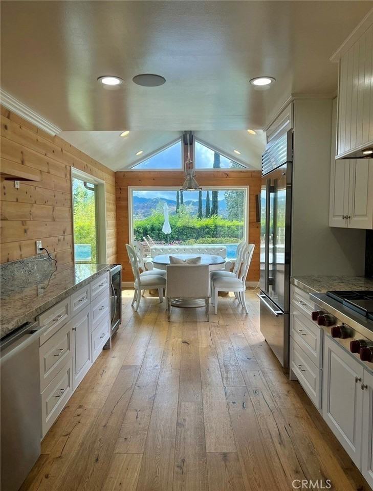869 Rim Crest Dr - Photo 2 of 50