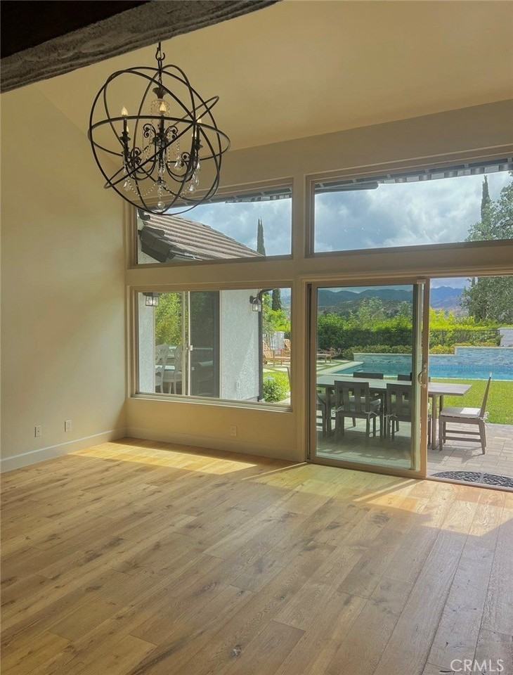869 Rim Crest Dr - Photo 4 of 50