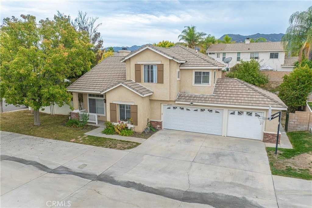 25535 Chisom Ln - Photo 2 of 38