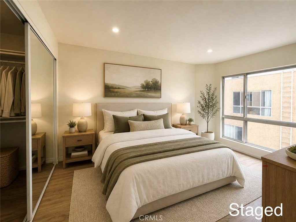 7319 Hazeltine Ave #14 - Photo 2 of 4