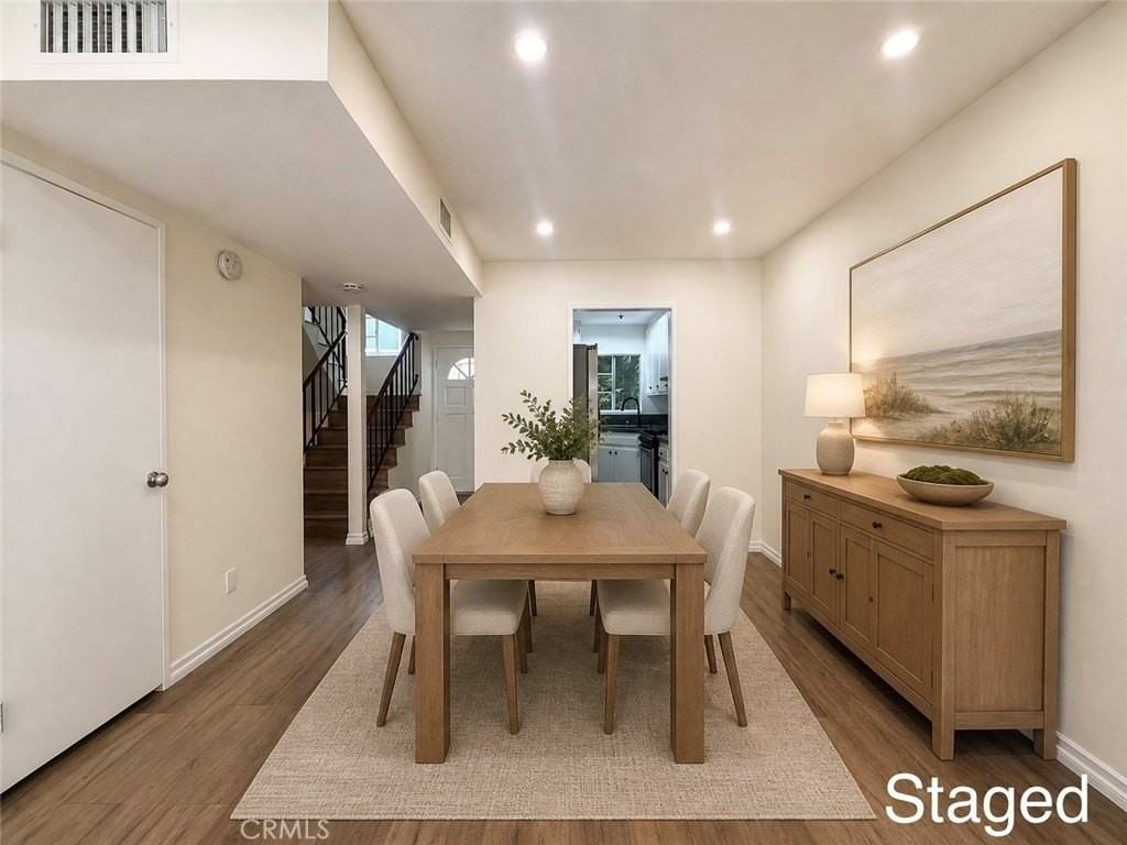 7319 Hazeltine Ave #14 - Photo 3 of 4
