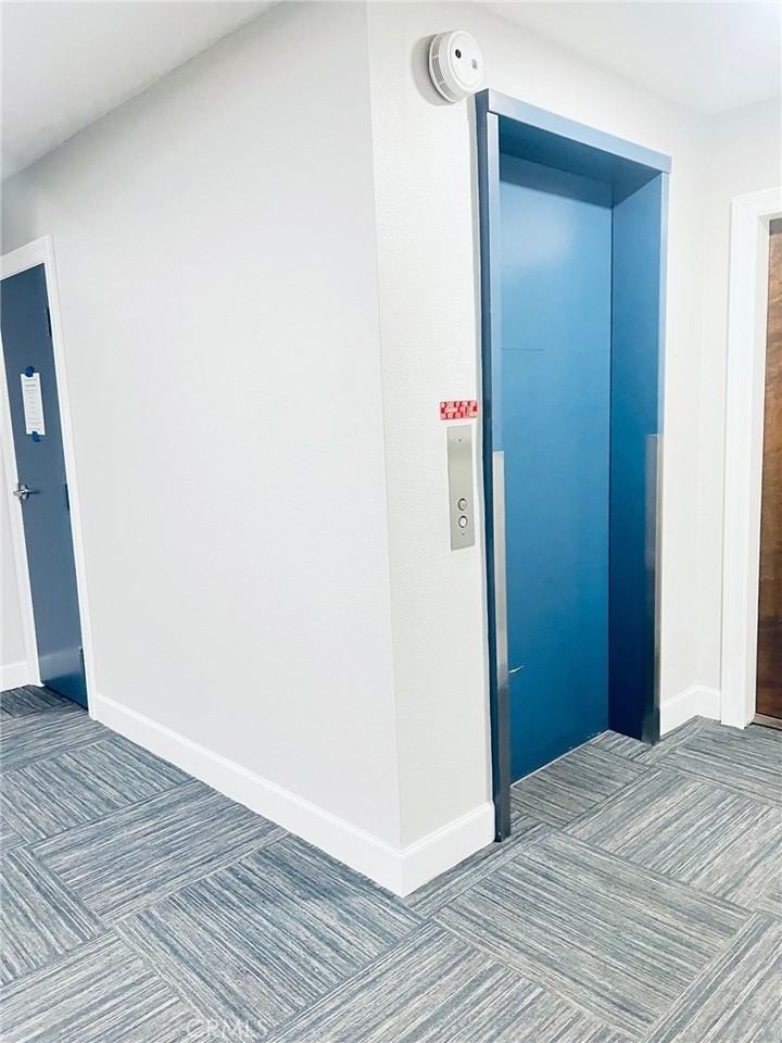 266 S Madison Ave - Photo 3 of 20