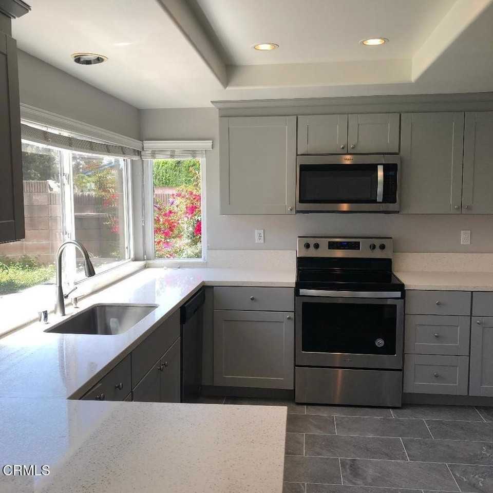 1106 Gracia St - Photo 7 of 26