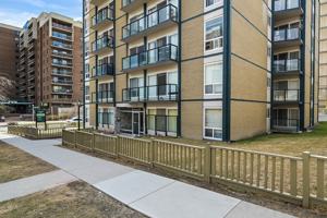 featured image of 703 14 Ave Sw