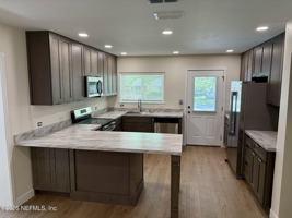 featured image of 223 Collen Rd N
