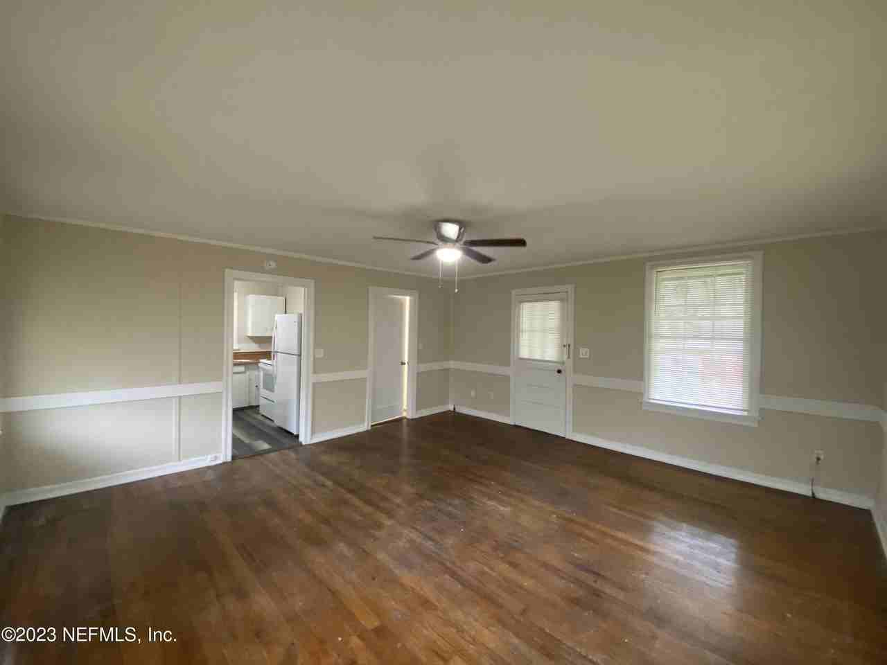 2317 Bertha St - Photo 2 of 13