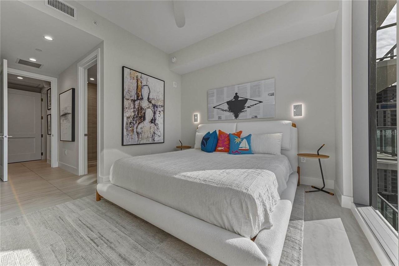 275 1st Ave S #1701 - Photo 7 of 50