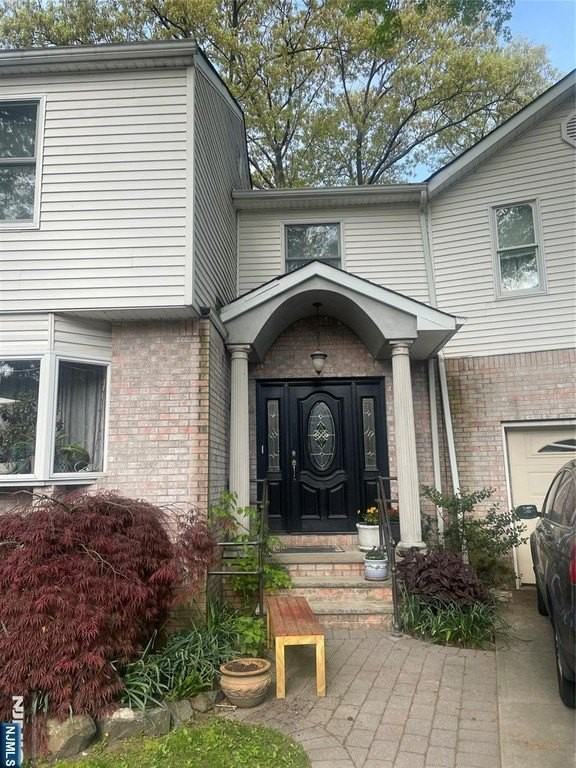 116 Walsh Dr - Photo 2 of 17
