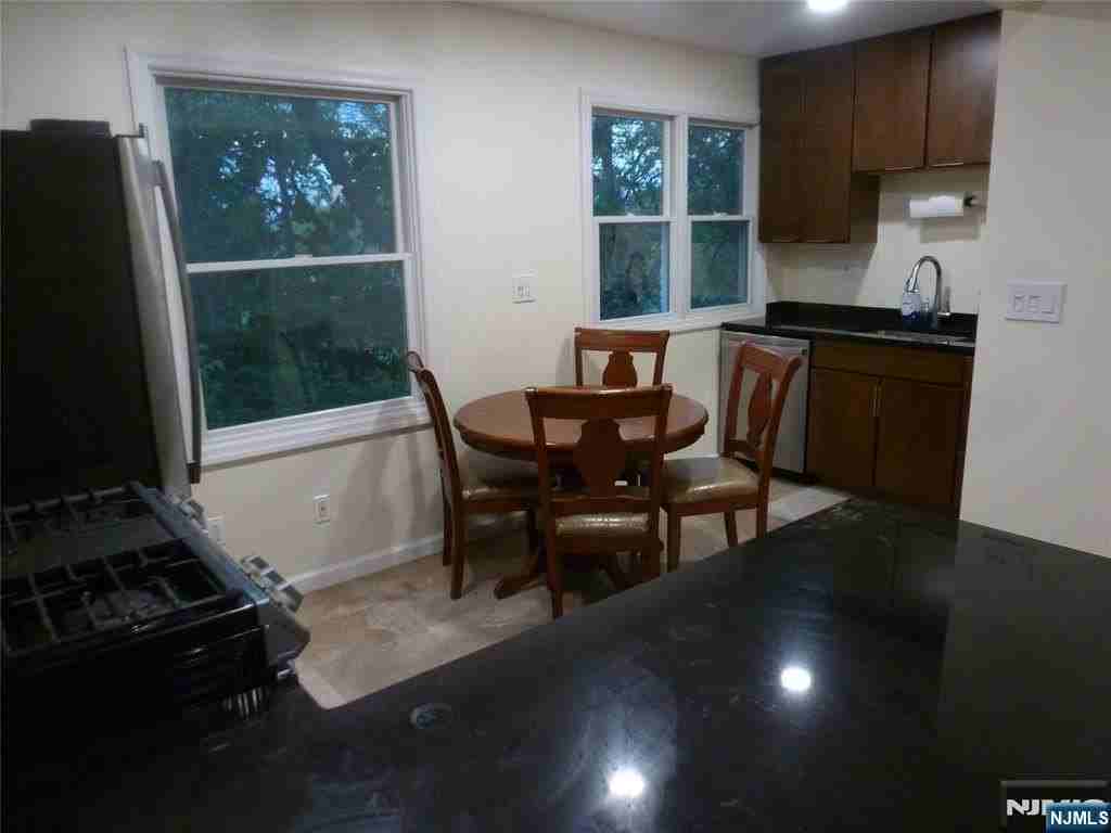 116 Walsh Dr - Photo 7 of 17