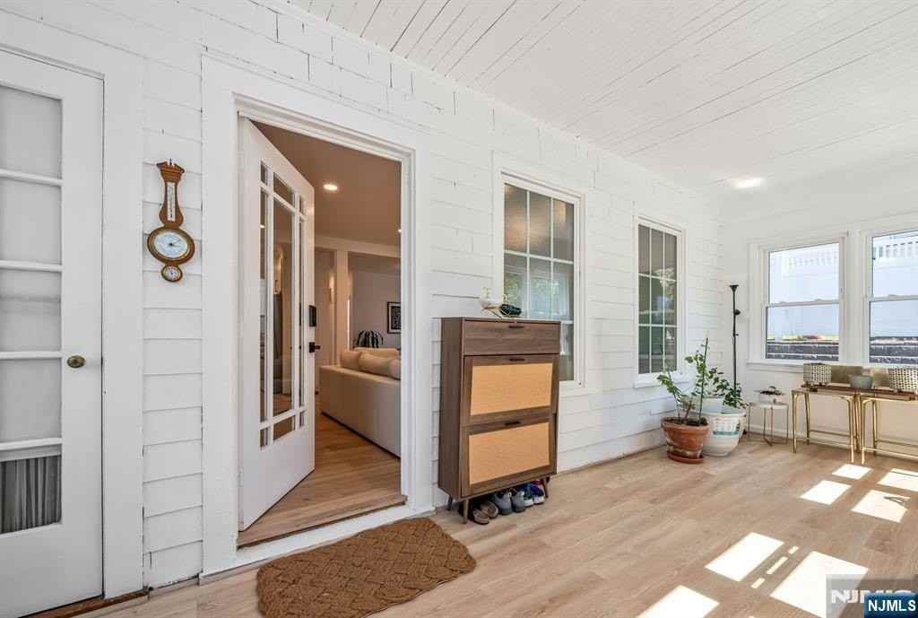 247 Fern Ave - Photo 4 of 24