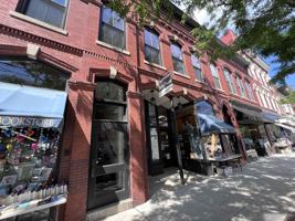 featured image of 123 Water St #4E