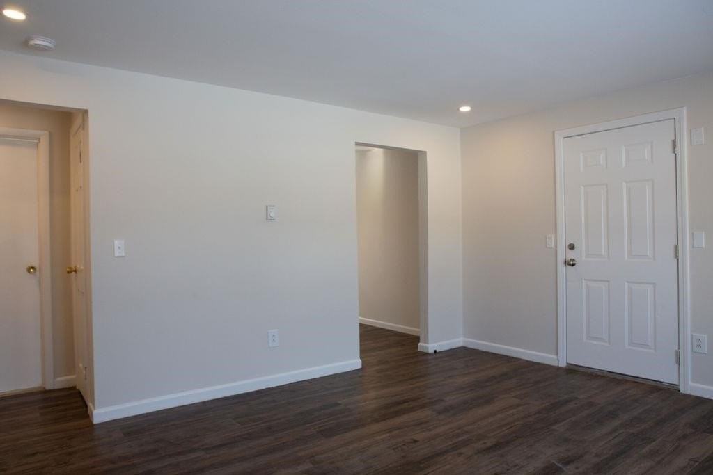 180 N Main St #B4 - Photo 5 of 22
