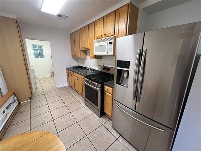 708 Community St - Photo 5 of 15