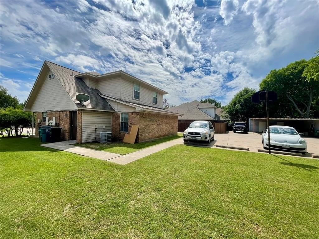 524 Strata Dr - Photo 3 of 17