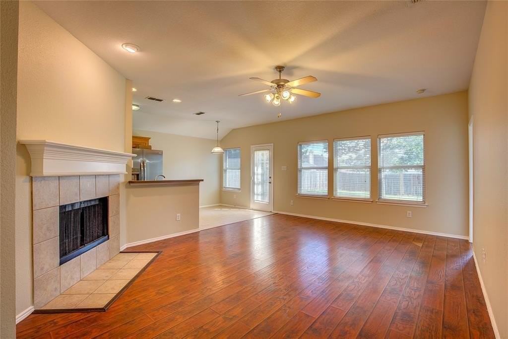 140 Flyaway Ln - Photo 3 of 30