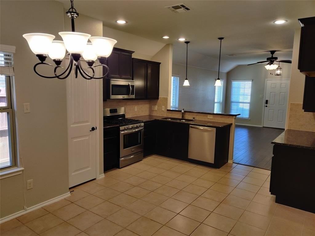 9901 Pronghorn Rd - Photo 6 of 27