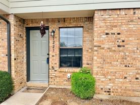 1223 Dallas Dr - Photo 1 of 1