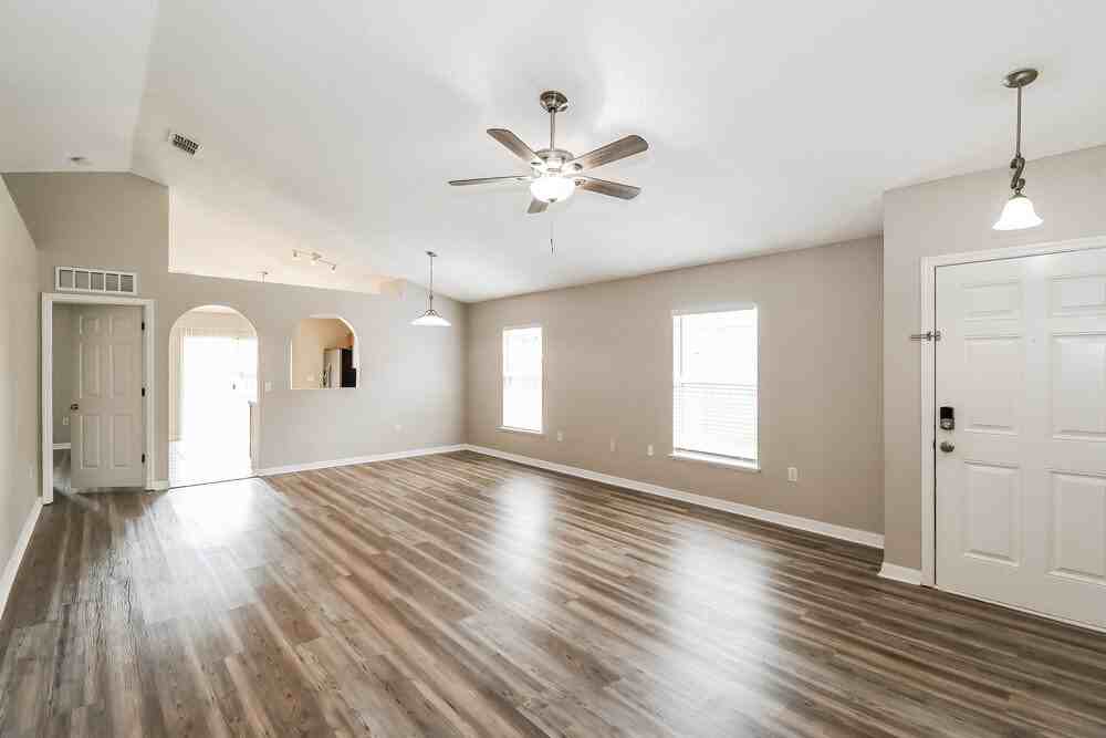 3608 Alec Dr - Photo 3 of 16