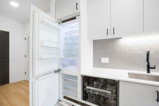 1100 W Grand Ave #613 - Photo 1 of 1