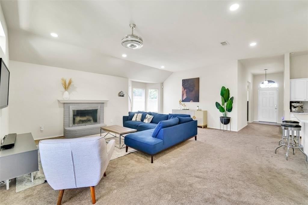 6707 Classen Trl - Photo 3 of 21