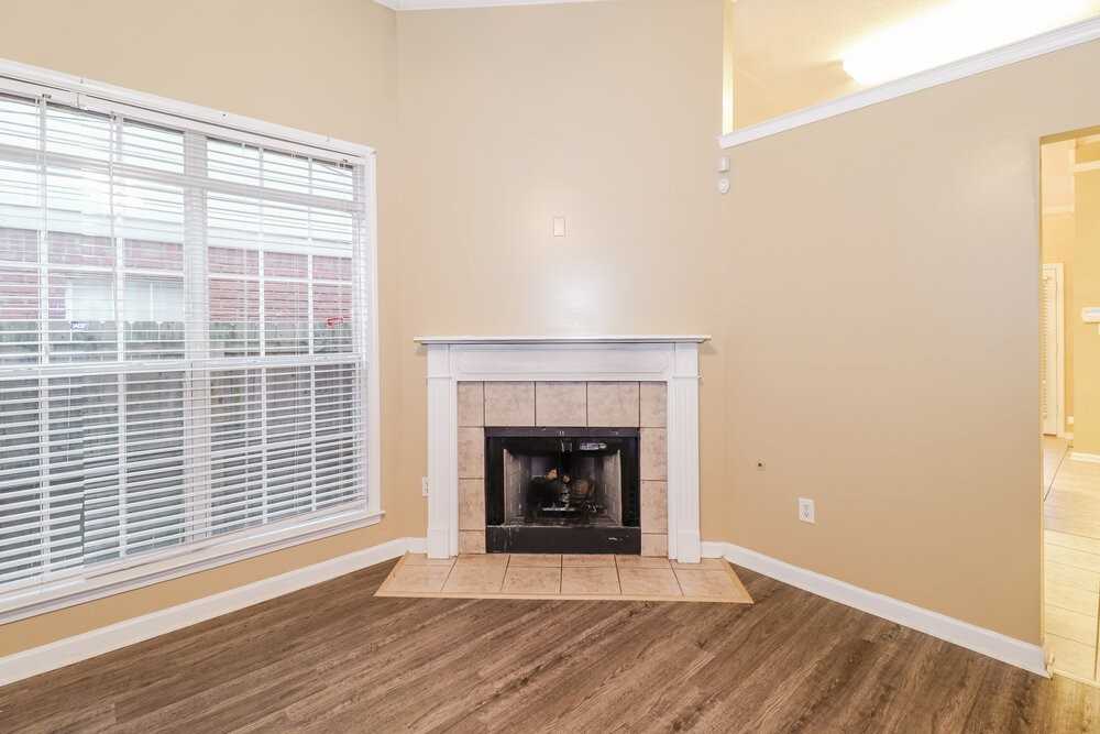 8691 Overcup Oaks Dr - Photo 4 of 25