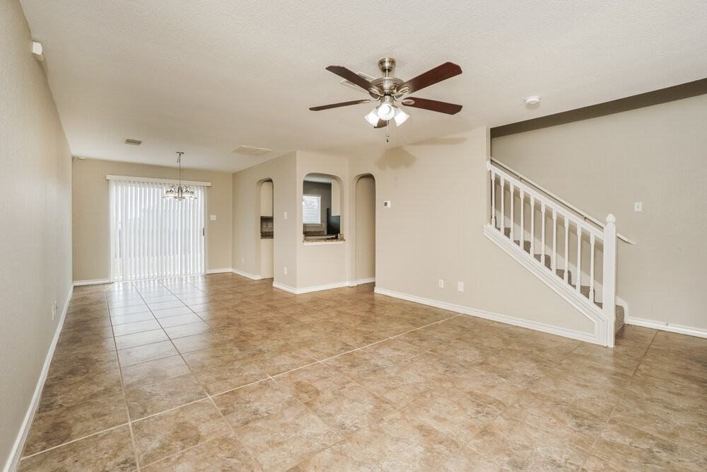 8714 Sunview Park - Photo 4 of 15