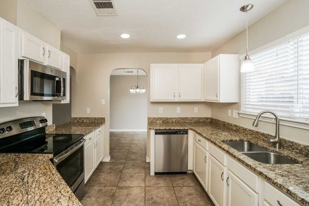 8714 Sunview Park - Photo 7 of 15